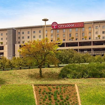 City Lodge Hotel At Or Tambo International Airport Kempton Park Bagian luar foto