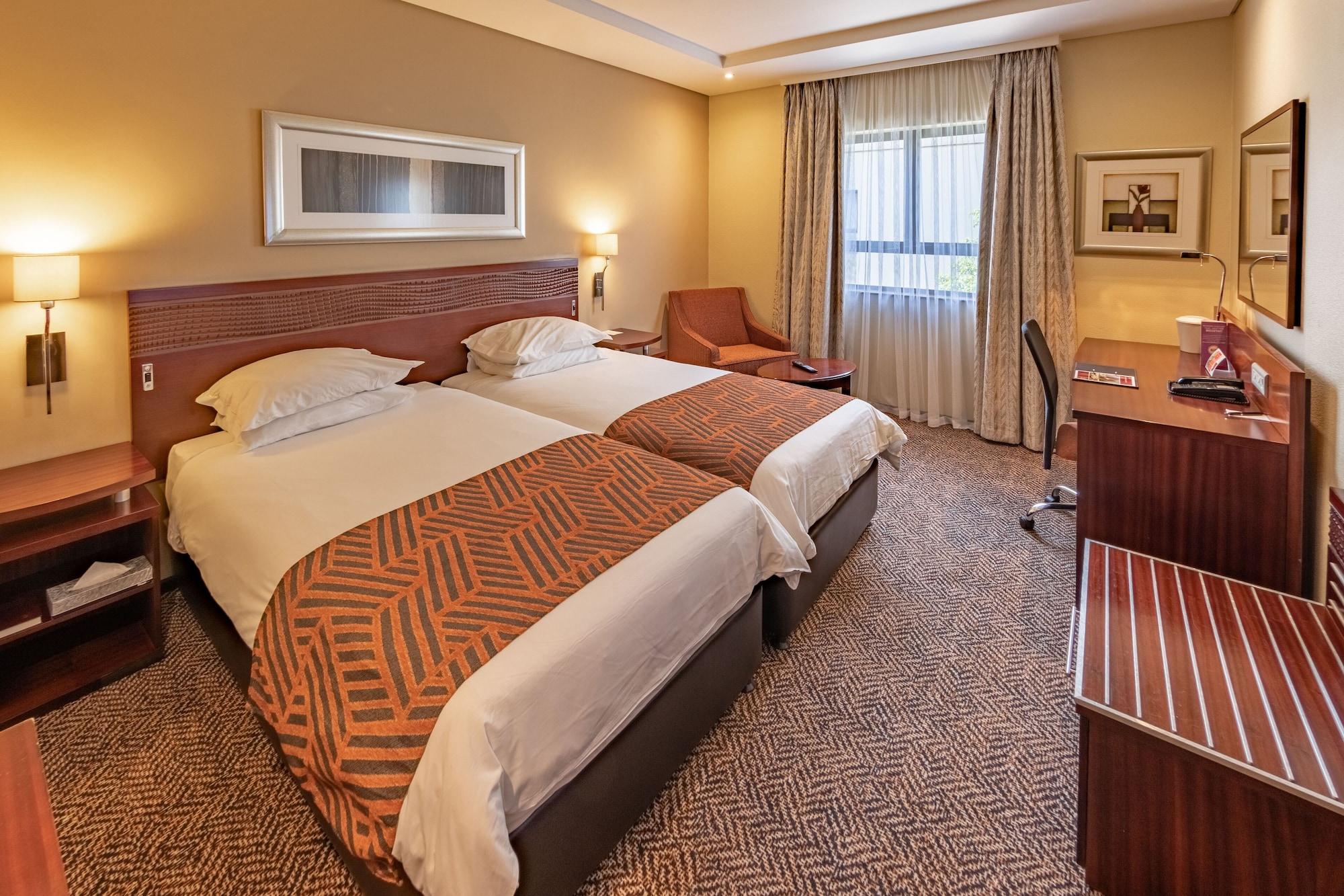 City Lodge Hotel At Or Tambo International Airport Kempton Park Bagian luar foto