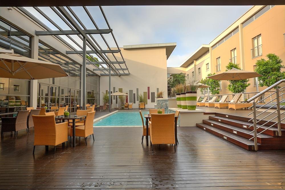 City Lodge Hotel At Or Tambo International Airport Kempton Park Bagian luar foto