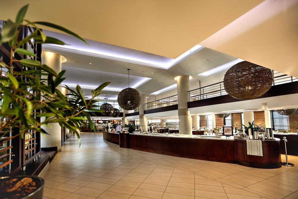 City Lodge Hotel At Or Tambo International Airport Kempton Park Bagian luar foto