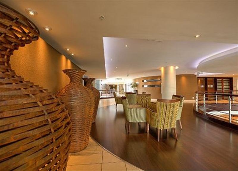 City Lodge Hotel At Or Tambo International Airport Kempton Park Bagian luar foto