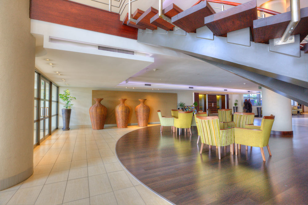 City Lodge Hotel At Or Tambo International Airport Kempton Park Bagian luar foto