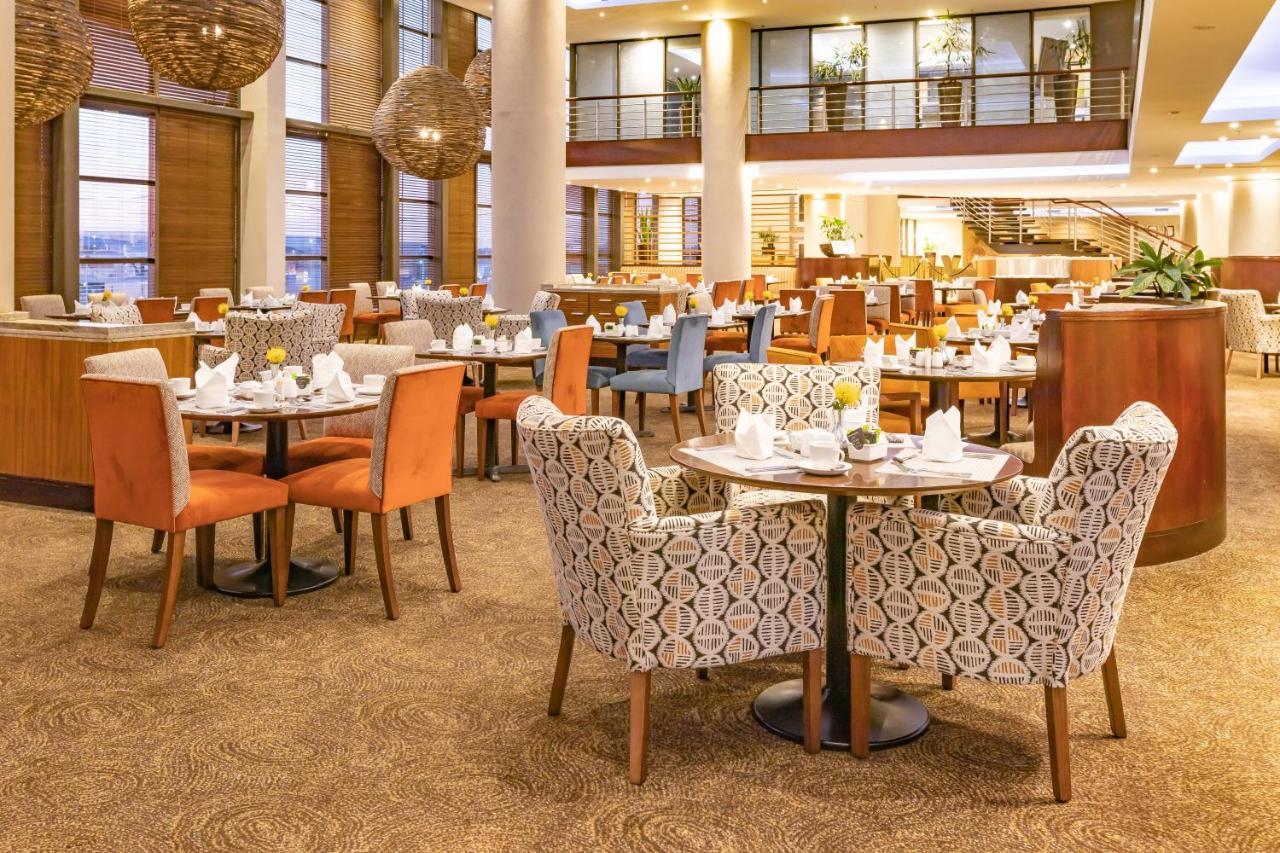 City Lodge Hotel At Or Tambo International Airport Kempton Park Bagian luar foto