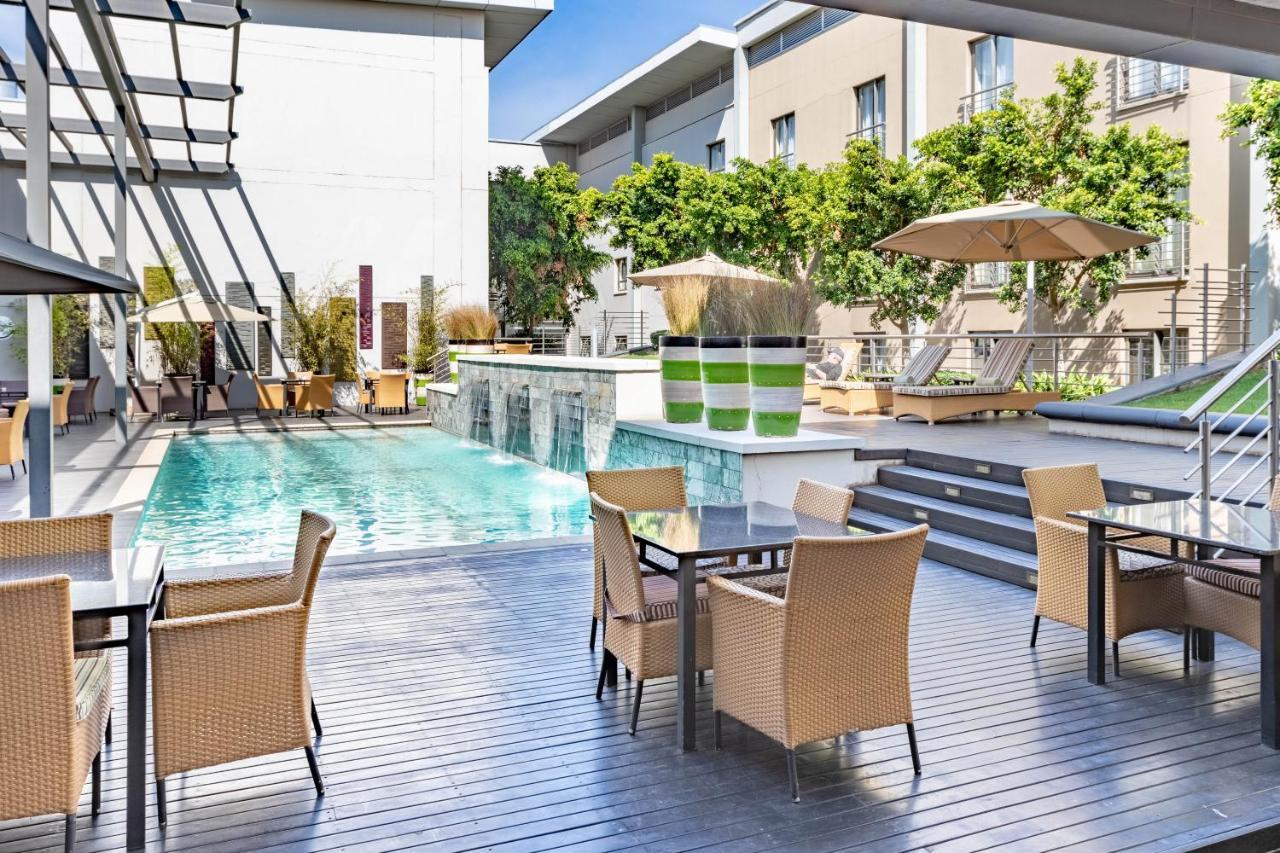 City Lodge Hotel At Or Tambo International Airport Kempton Park Bagian luar foto